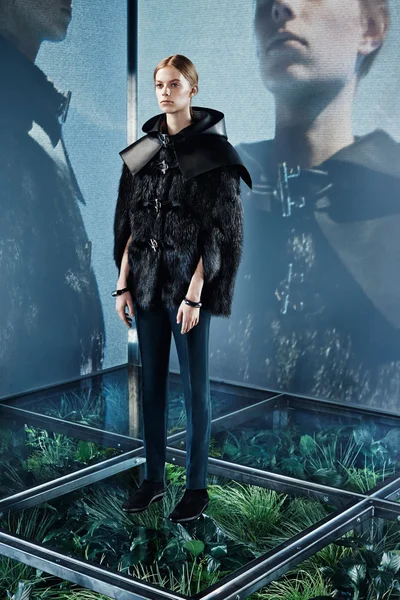 Look 12
